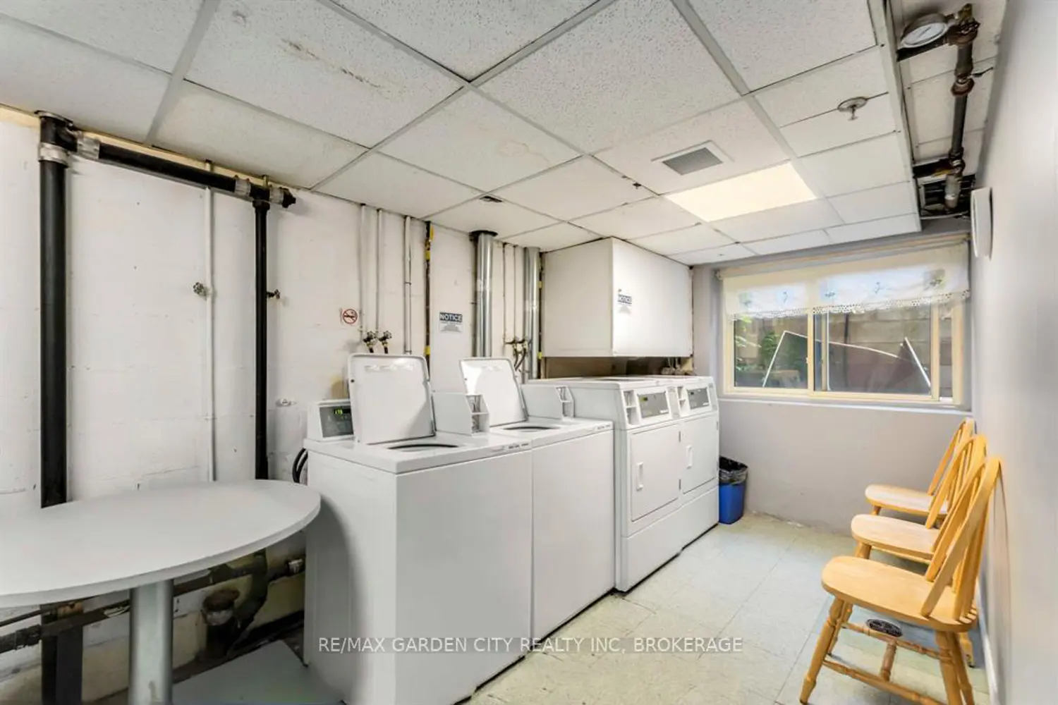 Additional image 18 of 4692 Crysler Avenue 202