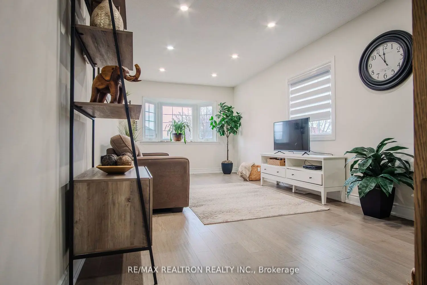 Additional image 15 of 1039 Rowntree Crescent
