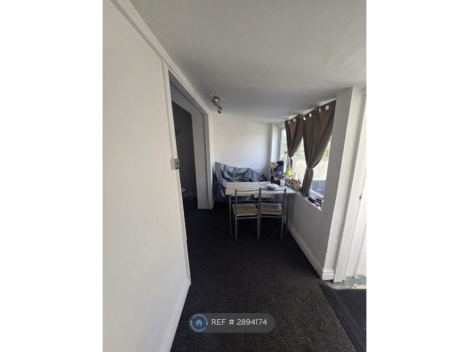 Additional image 4 of 3 bed maisonette to rentRoumania Drive, Llandudno LL30