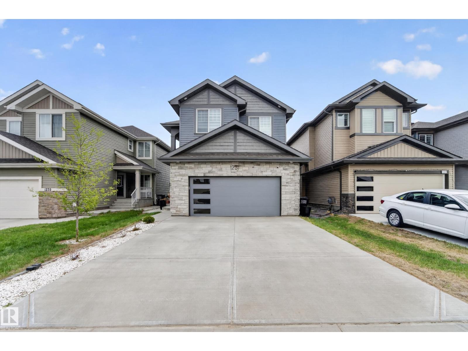 1231 26 Street NW, Edmonton, AB, T6T2J9