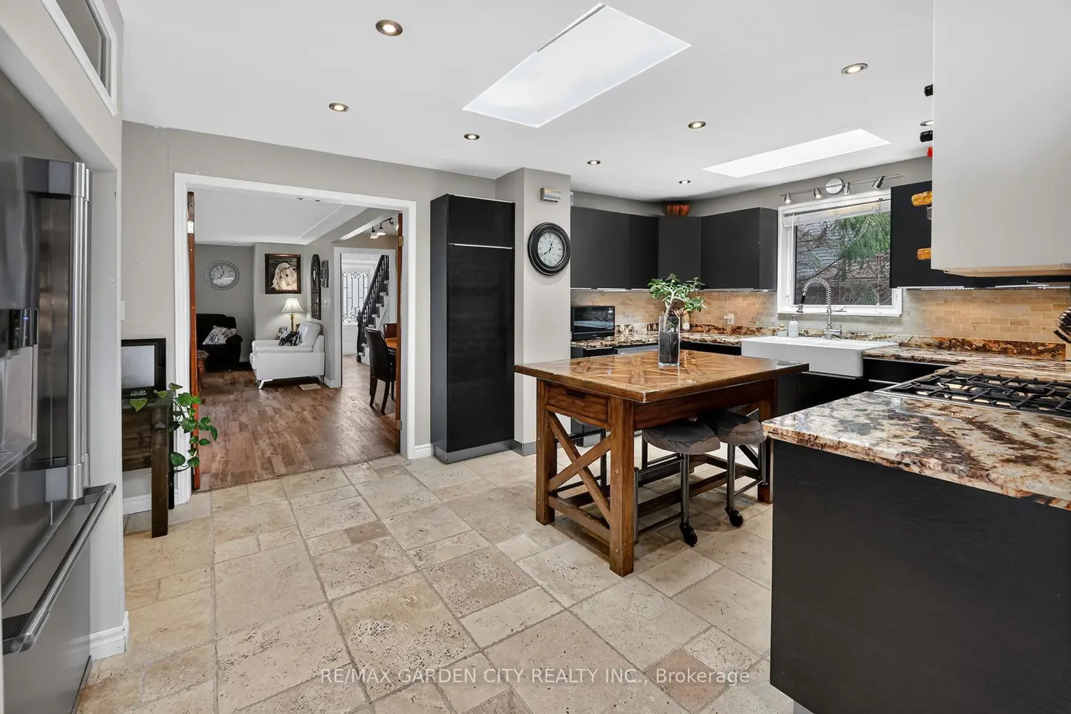 Additional image 4 of 3555 Campden Road