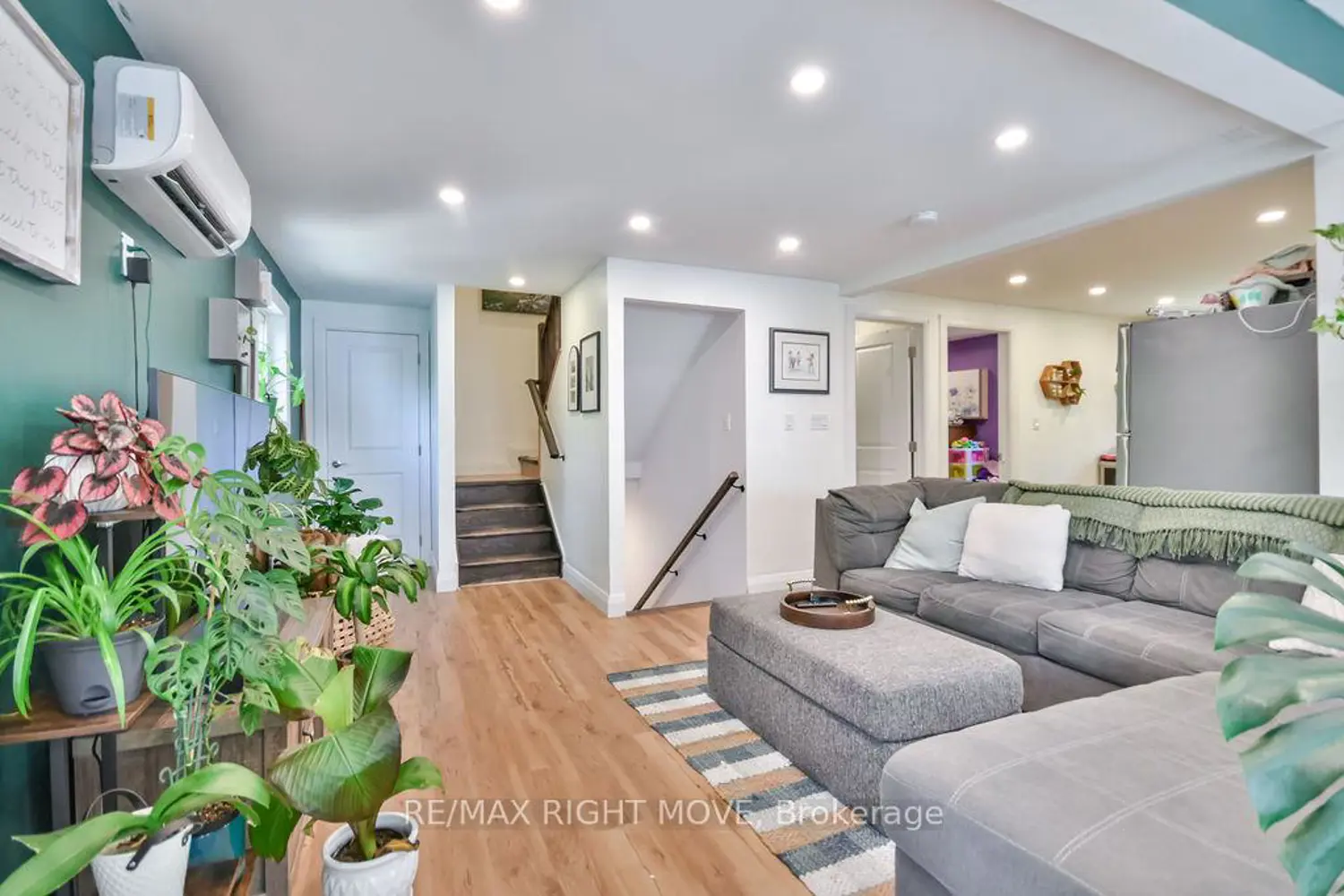6896 Pentland Lane photo 3
