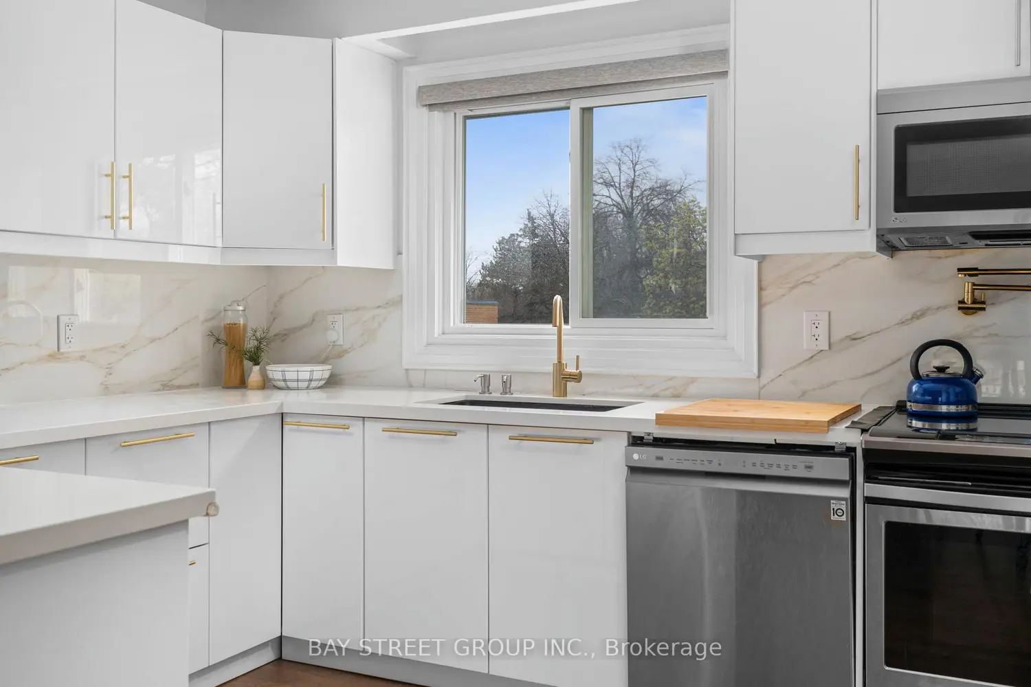 Additional image 7 of 671 Huntingwood Drive 37