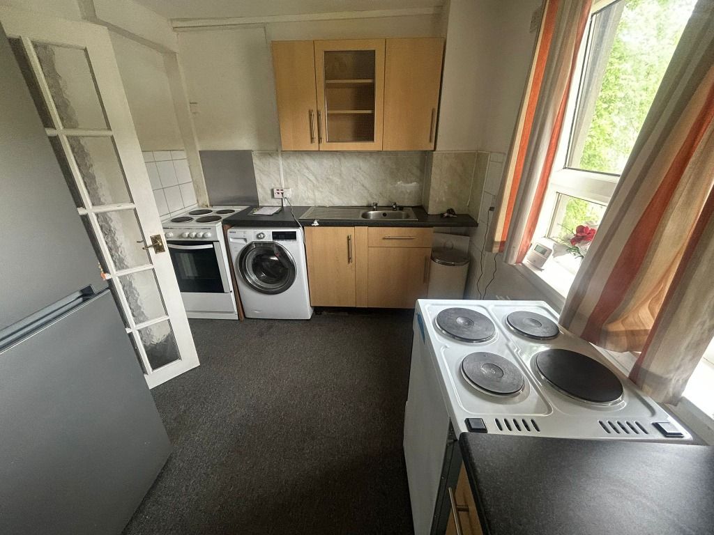 Additional image 5 of 4 bed flat to rentChapelle Crescent, Tillicoultry, Clackmannanshire FK13
