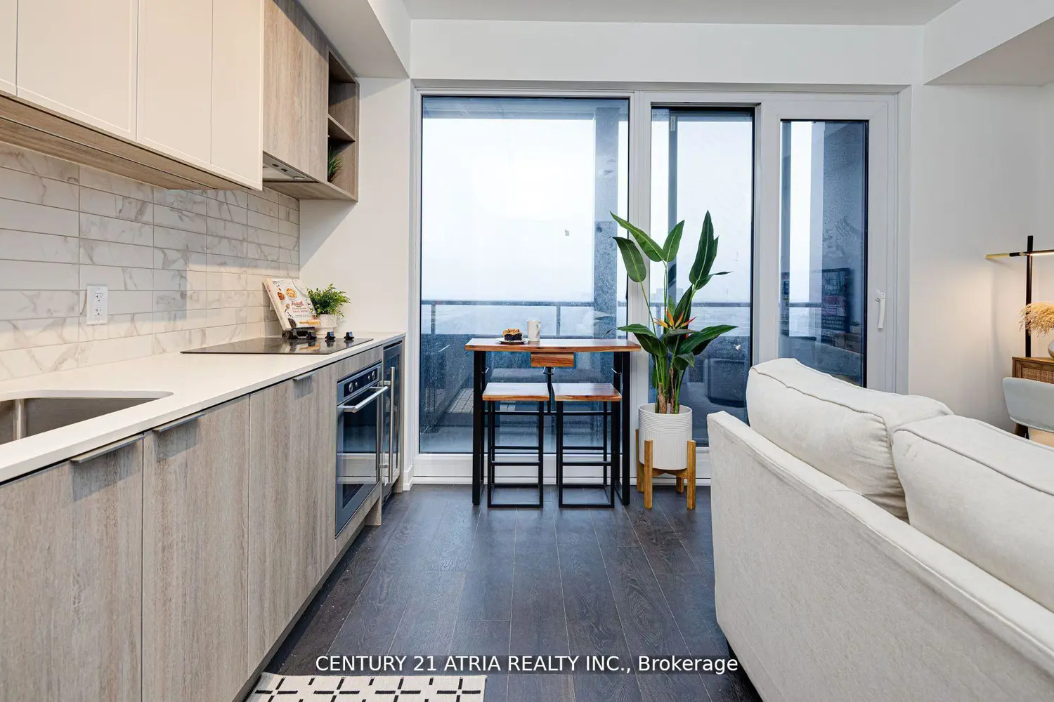 Additional image 10 of 2020 Bathurst Street 1810