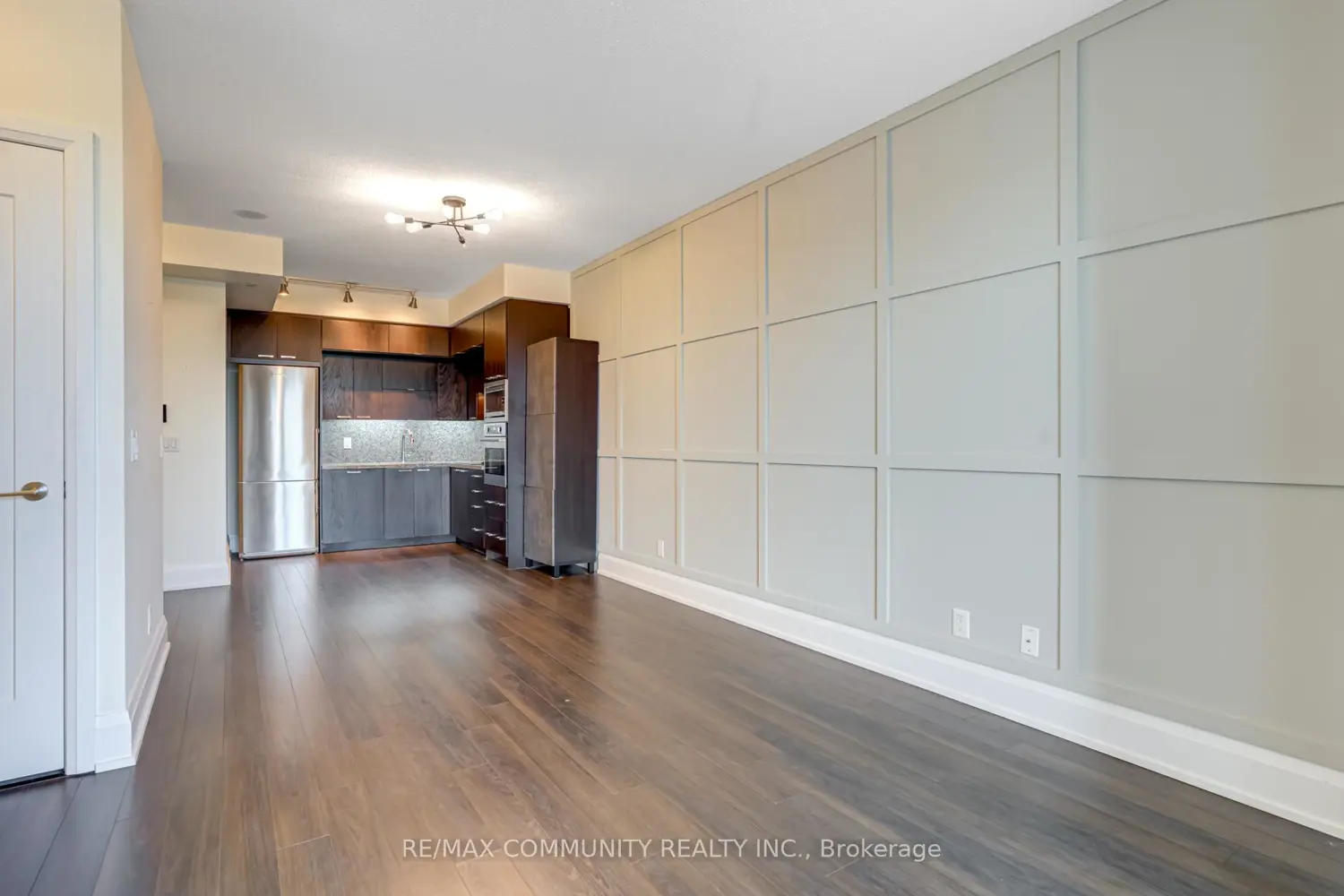 Additional image 10 of 120 Harrison Garden Boulevard 1008