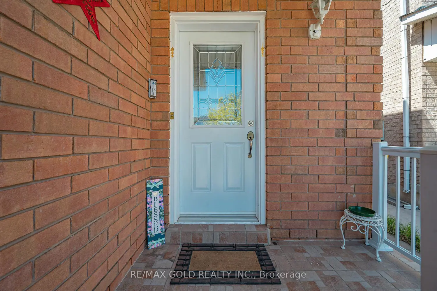 Additional image 6 of 94 Lake Louise Drive