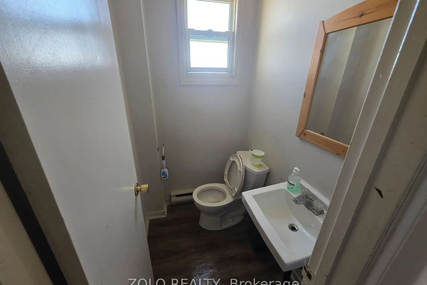 Additional image 8 of 90 Rosemund Crescent 35