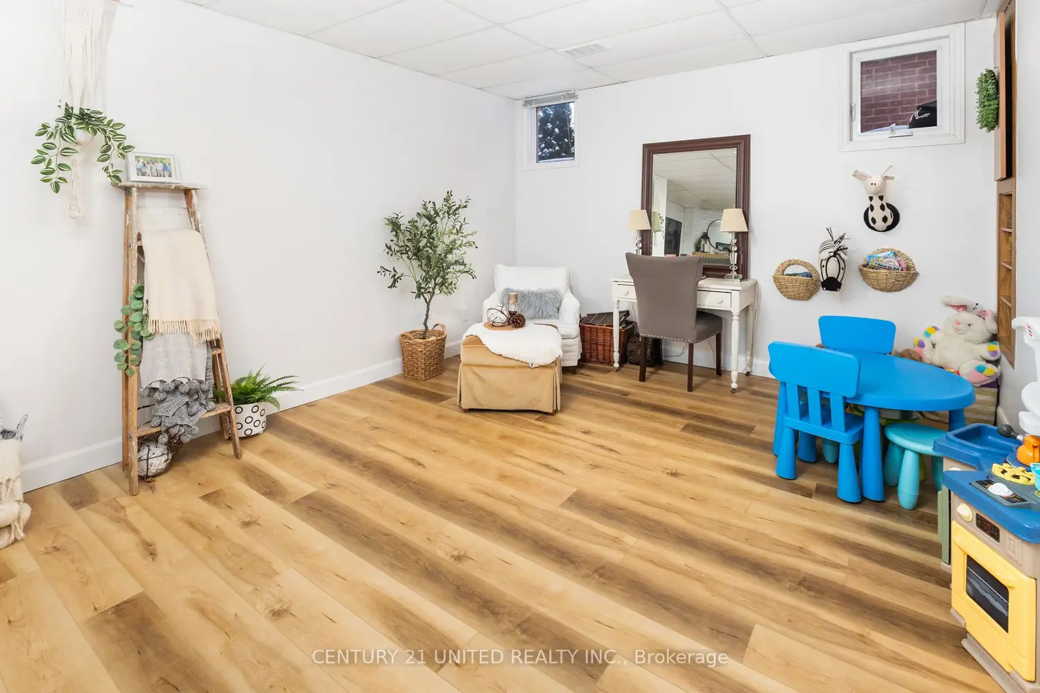 Additional image 17 of 1455 Glenforest Crescent