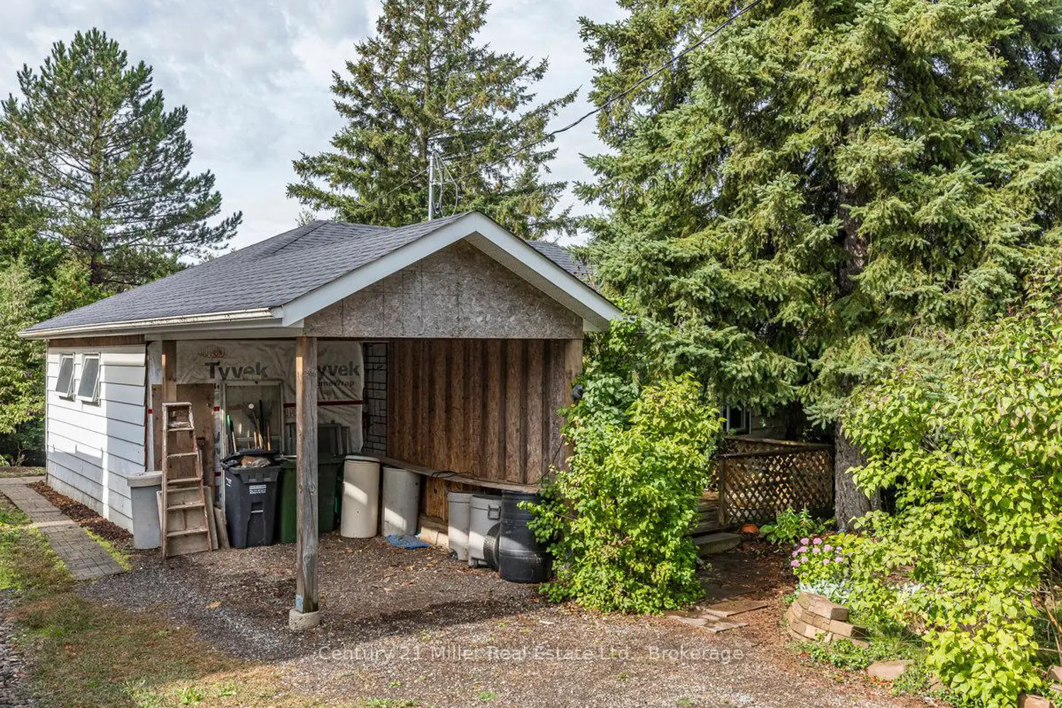 15836 Airport Road photo 2