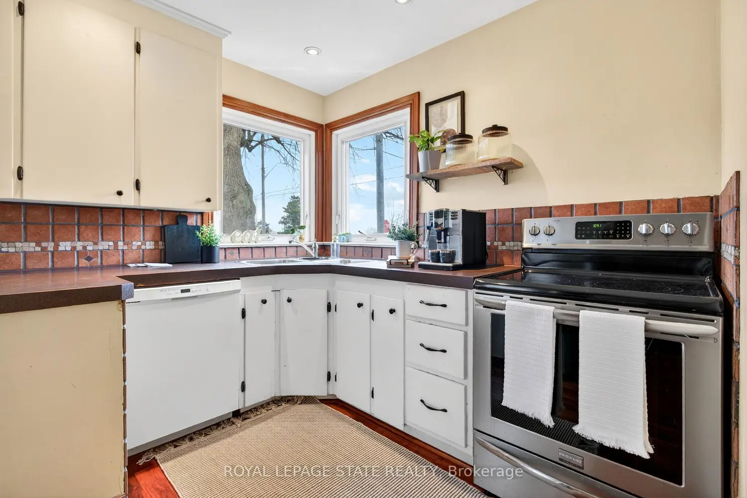 Additional image 9 of 380 East 37Th Street