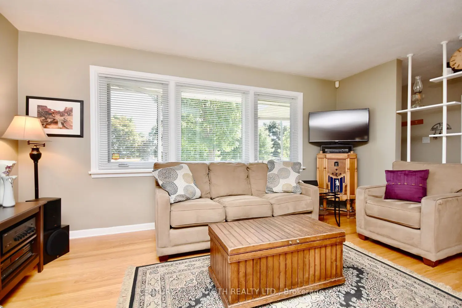72 Rose Street photo 3