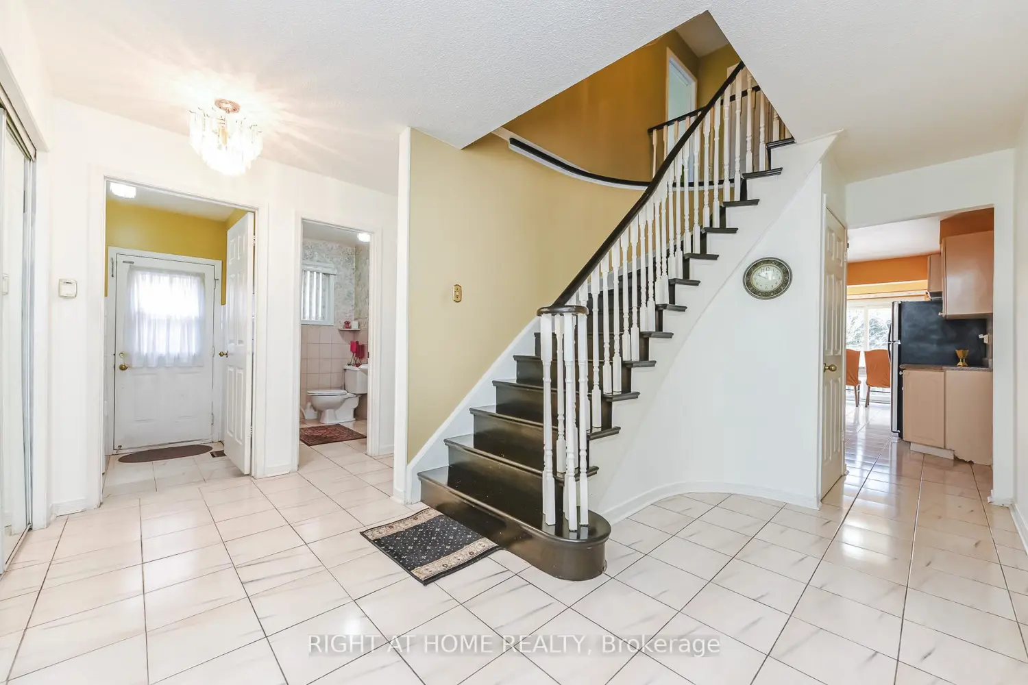 Additional image 5 of 379 Wallenberg Crescent