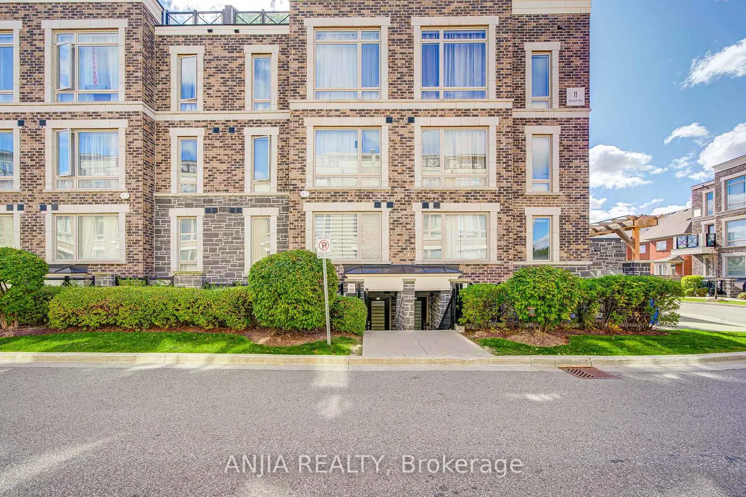 Additional image 2 of 11 Dunsheath Way 1205