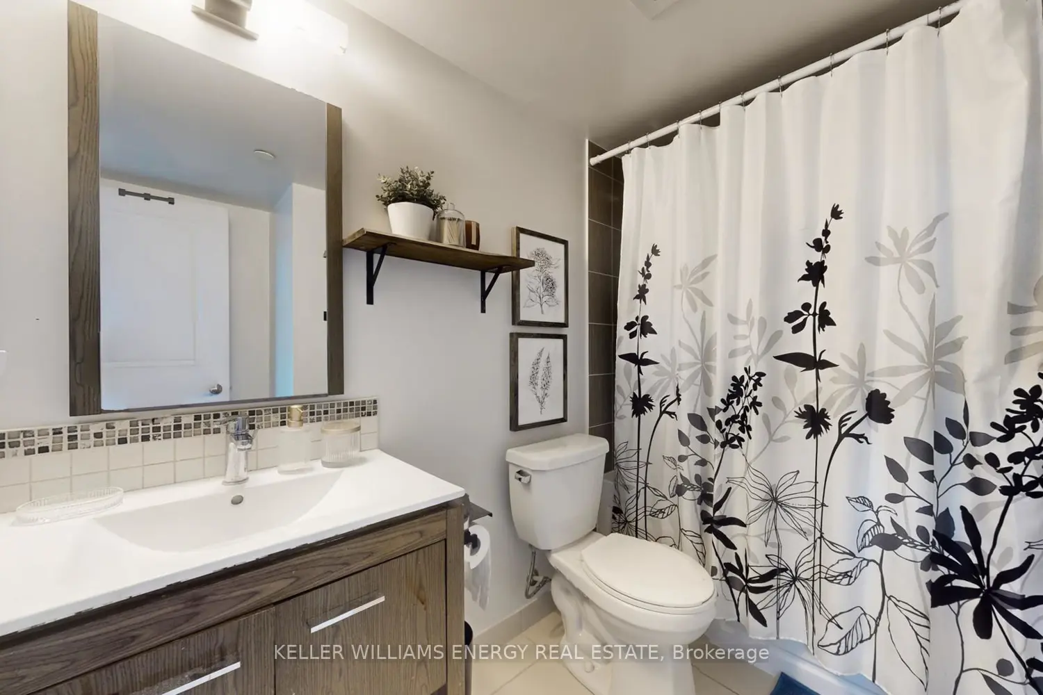 Additional image 11 of 30 Meadowglen Place 617