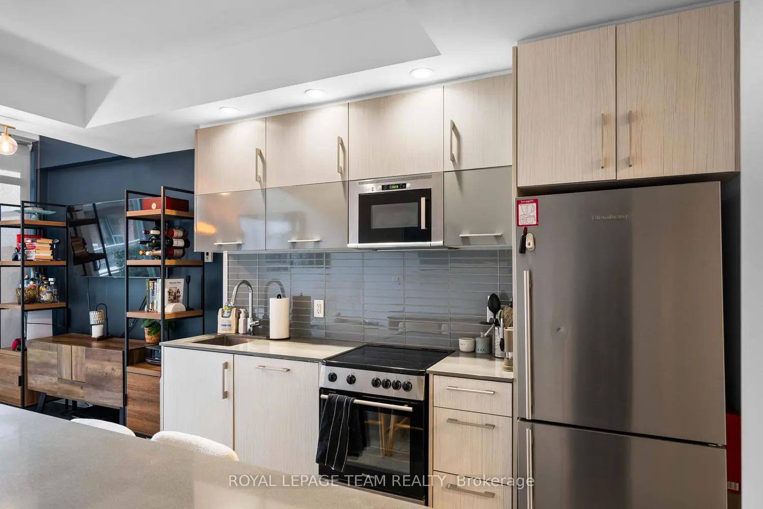 Additional image 12 of 255 Bay Street 409