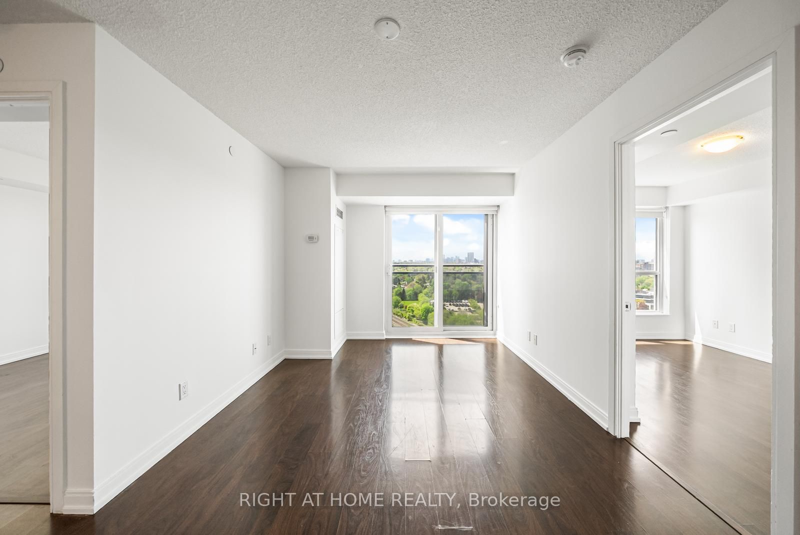 Additional image 3 of 1505-255 Village Green Square, Toronto, ON, M1S 0L7