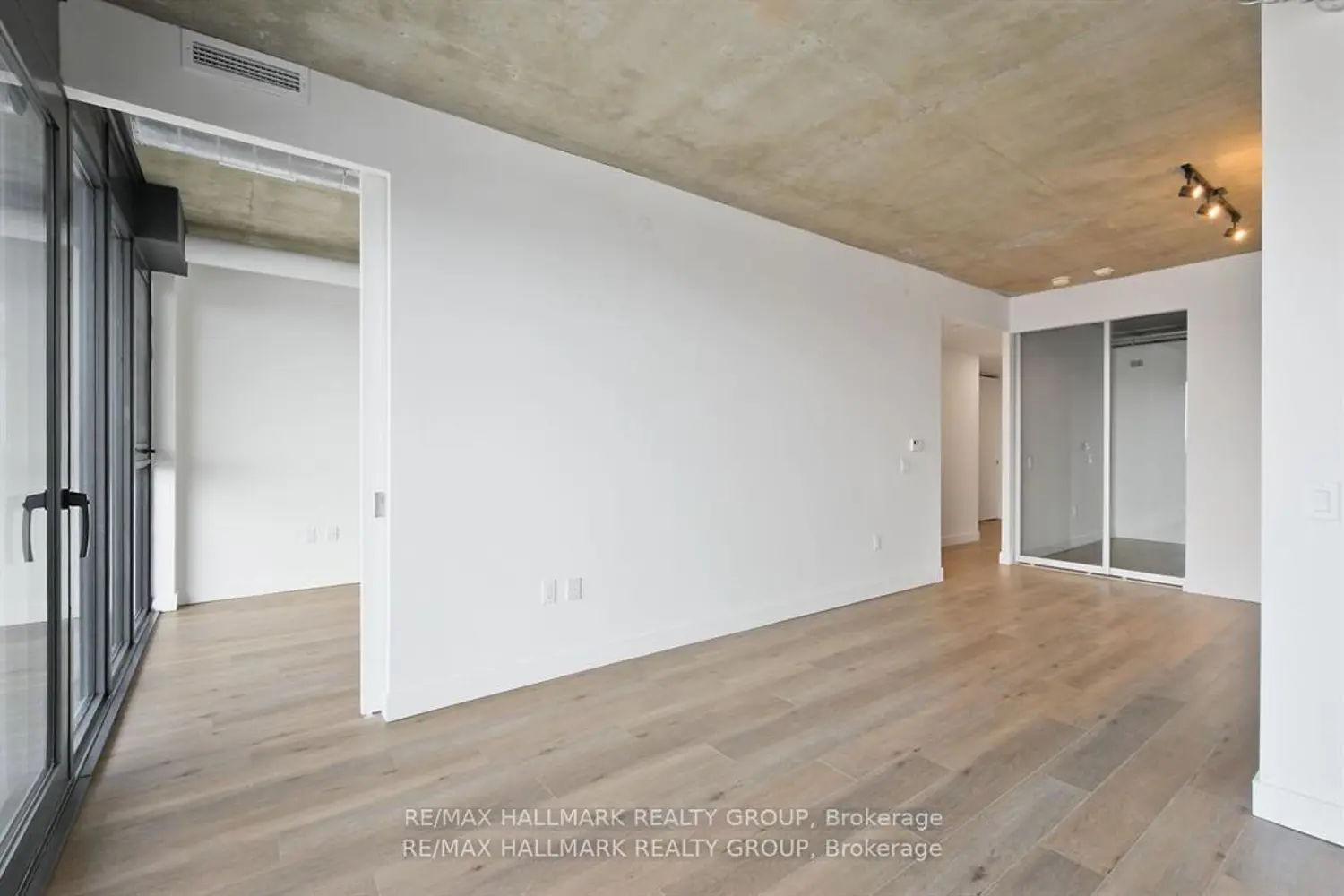 Additional image 17 of 10 James Street 617
