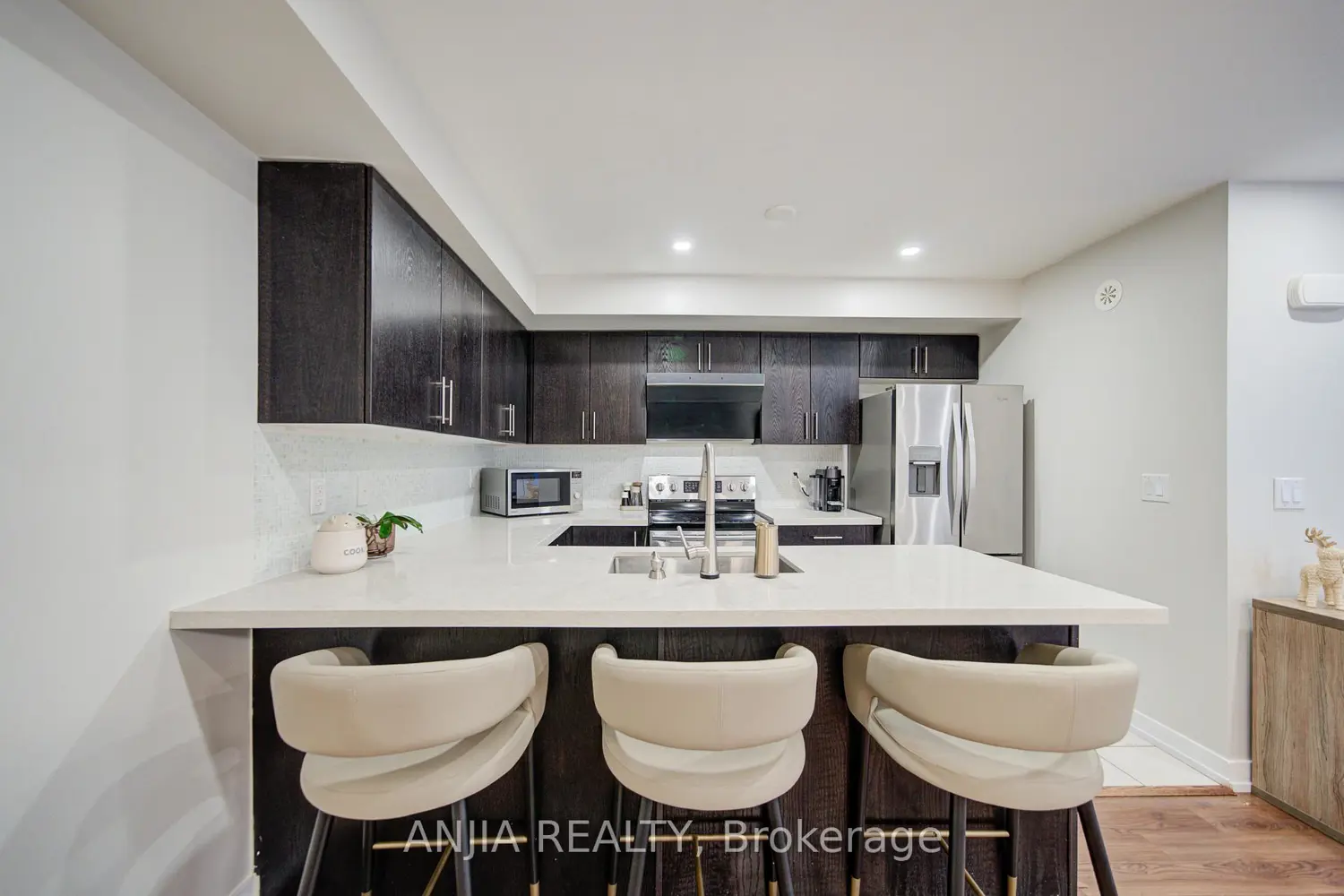 Additional image 12 of 11 Dunsheath Way 1205