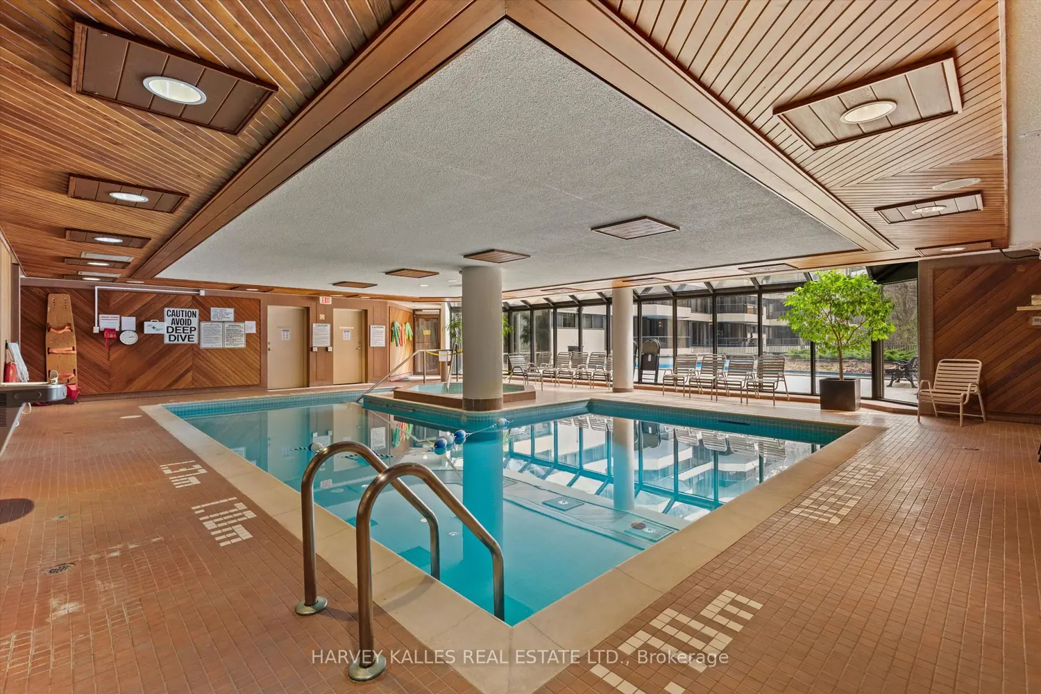 Additional image 18 of 3900 Yonge Street 201