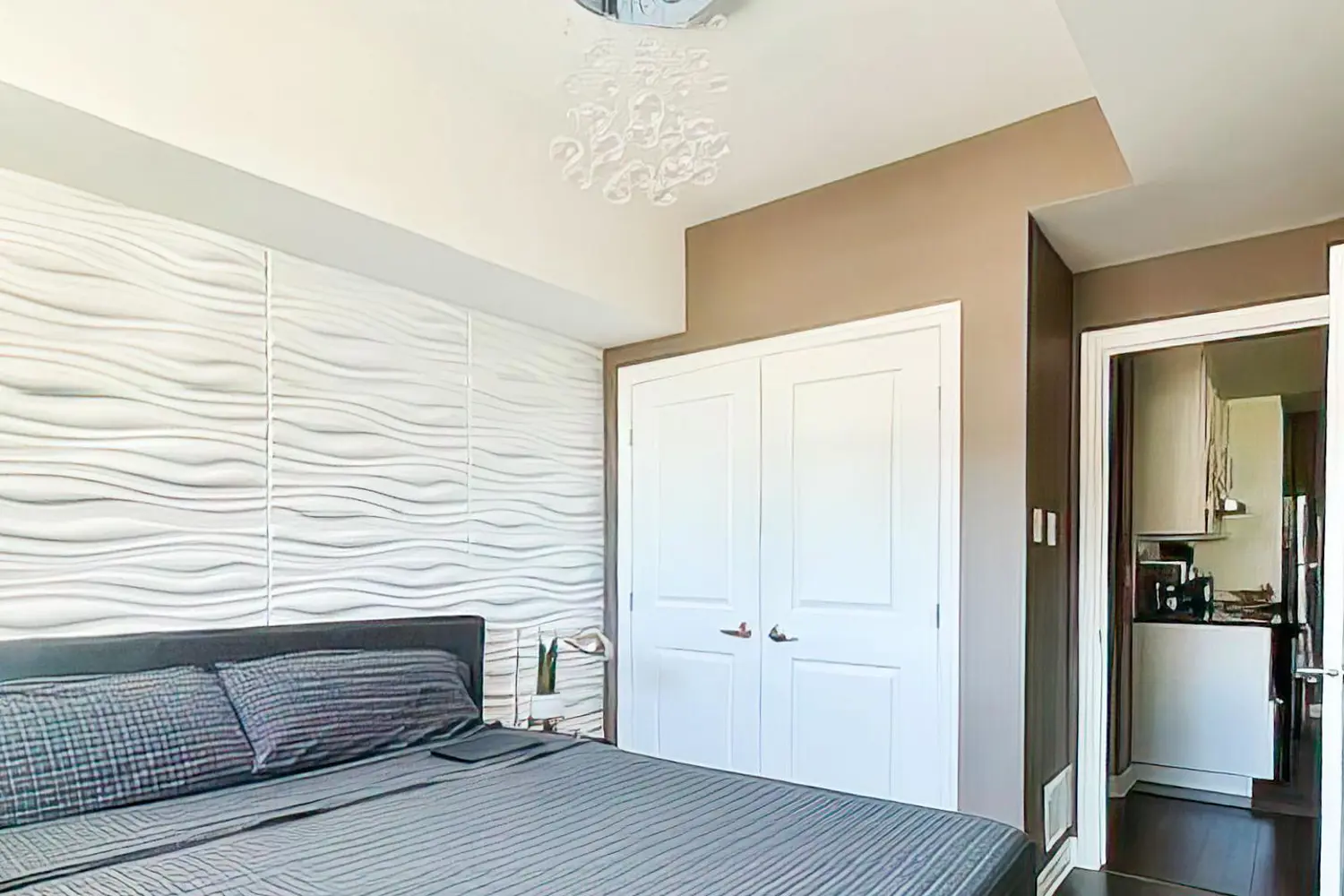 Additional image 10 of 25 Earlton Private 1