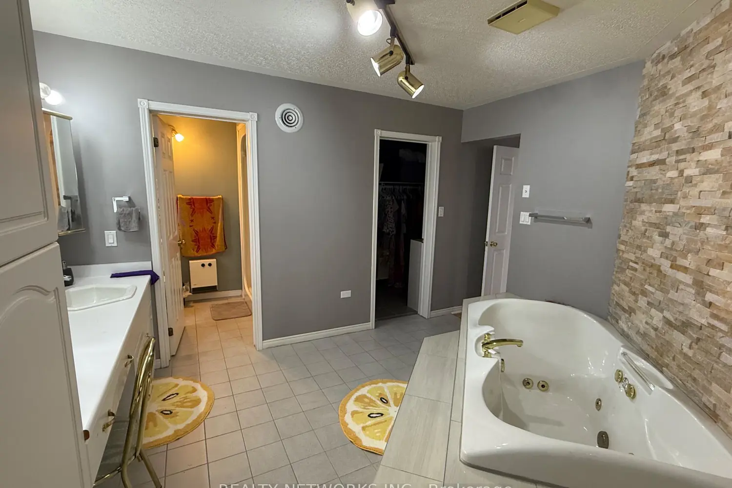Additional image 7 of 1210 Lavigne Boulevard