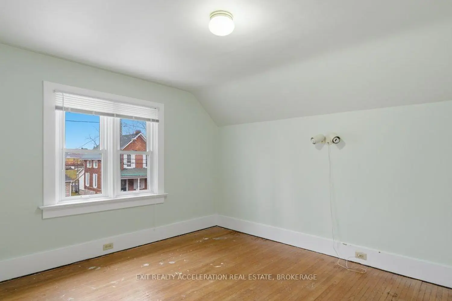 Additional image 14 of 236 East Street
