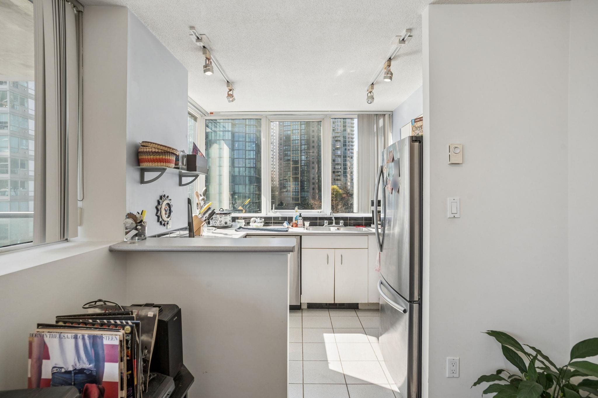 Additional image 3 of 906-588 Broughton Street, Vancouver, BC, V6G 3E3