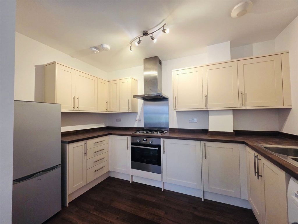 Additional image 7 of 1 bed property to rentRunnymede Drive, Odiham, Hook, Hampshire RG29