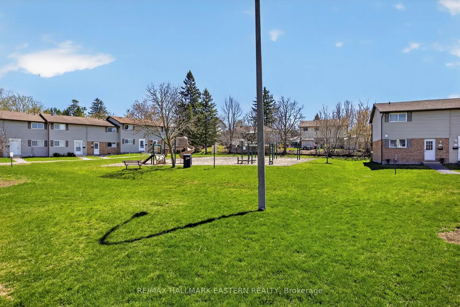 Additional image 14 of 996 Sydenham Road #33