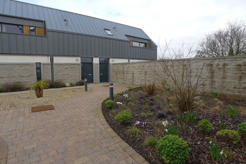 4 bed detached house to rent32 Parkview, Blackness Road, Dundee DD2