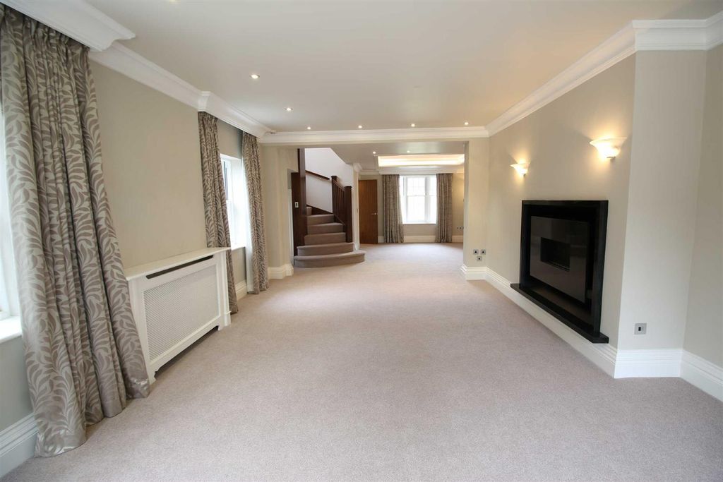 Additional image 4 of 5 bed detached house to rentThe Green, High Coniscliffe, Darlington DL2