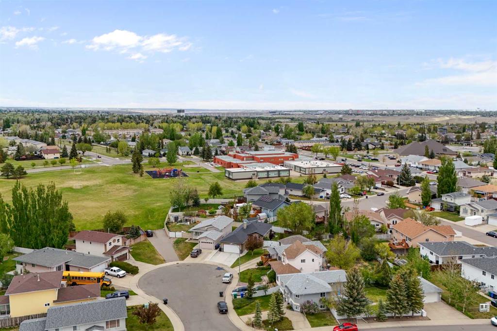 Additional image 8 of 15 Mt Rundle Place W, Lethbridge, AB, T1K 7B5