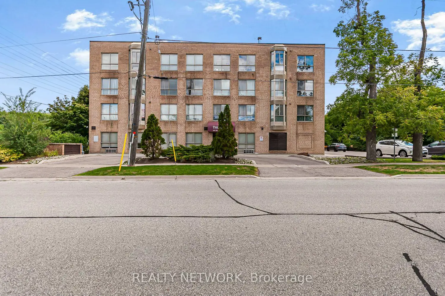 Additional image 3 of 249 Major Mackenzie Drive 106