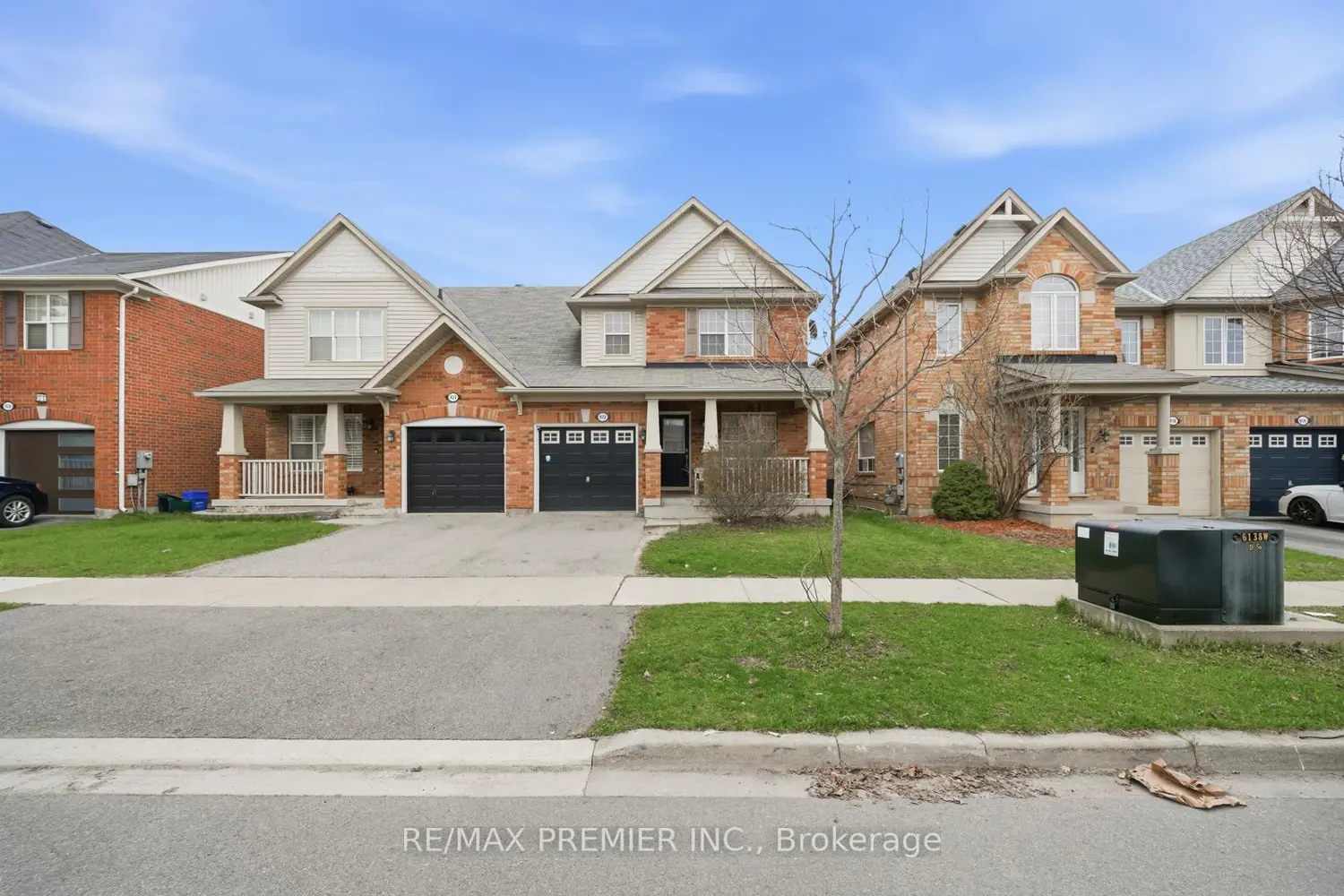 922 Hepburn Road photo 2
