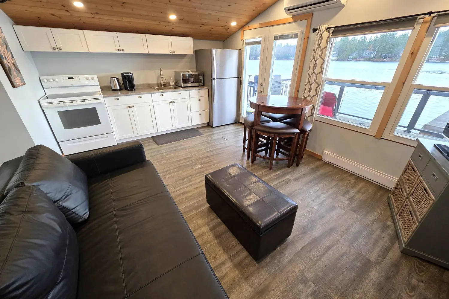 Additional image 9 of 1043 Lobo Drive 24