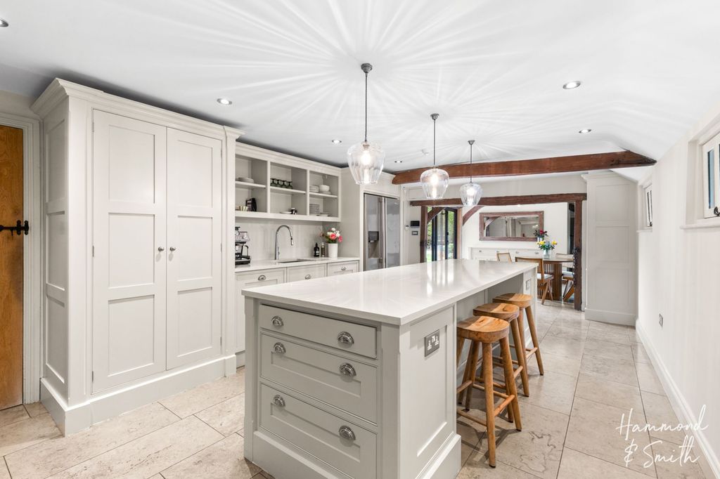 Additional image 5 of 6 bed barn conversion to rentWoodside, Epping CM16