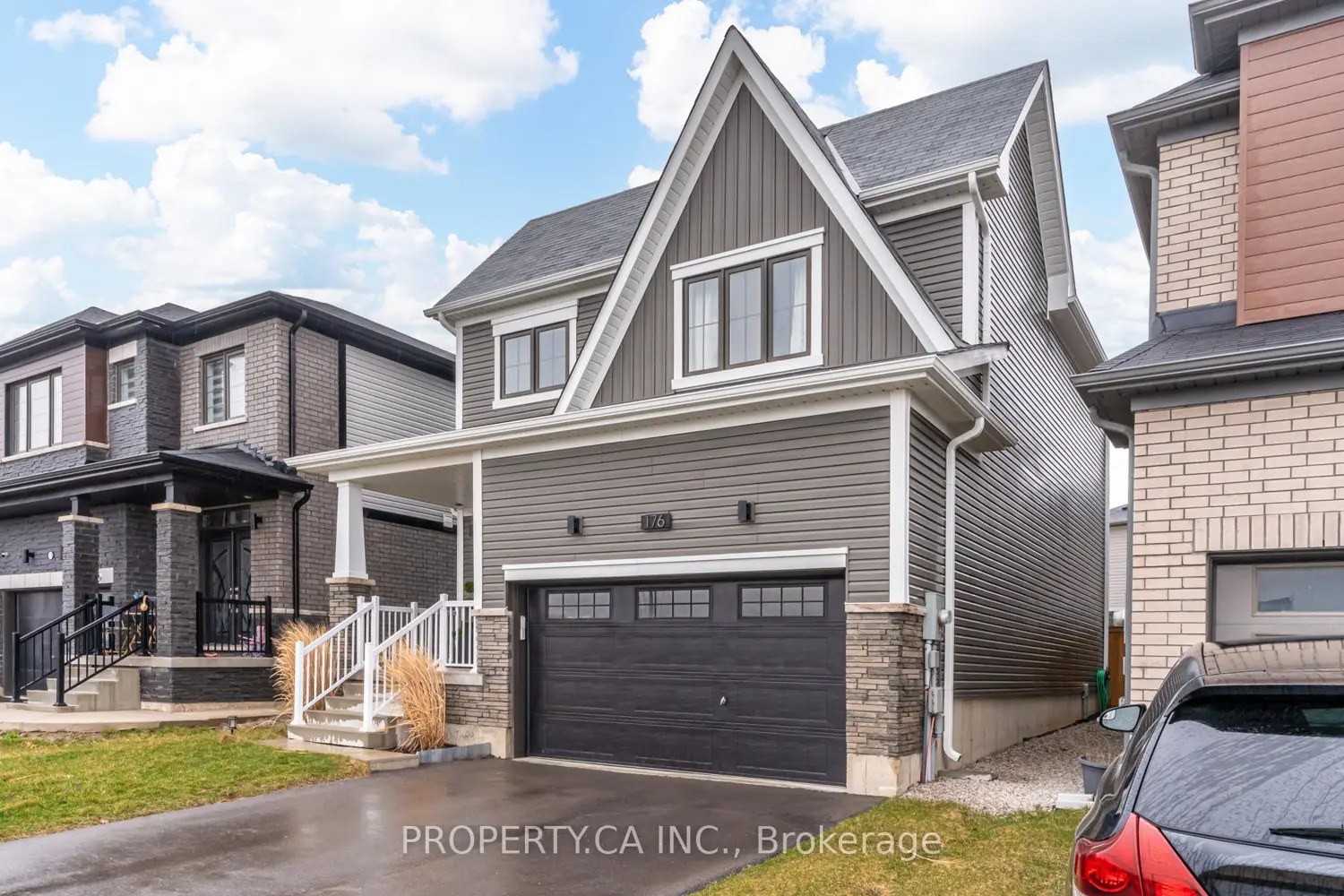 176 Whithorn Crescent photo 3