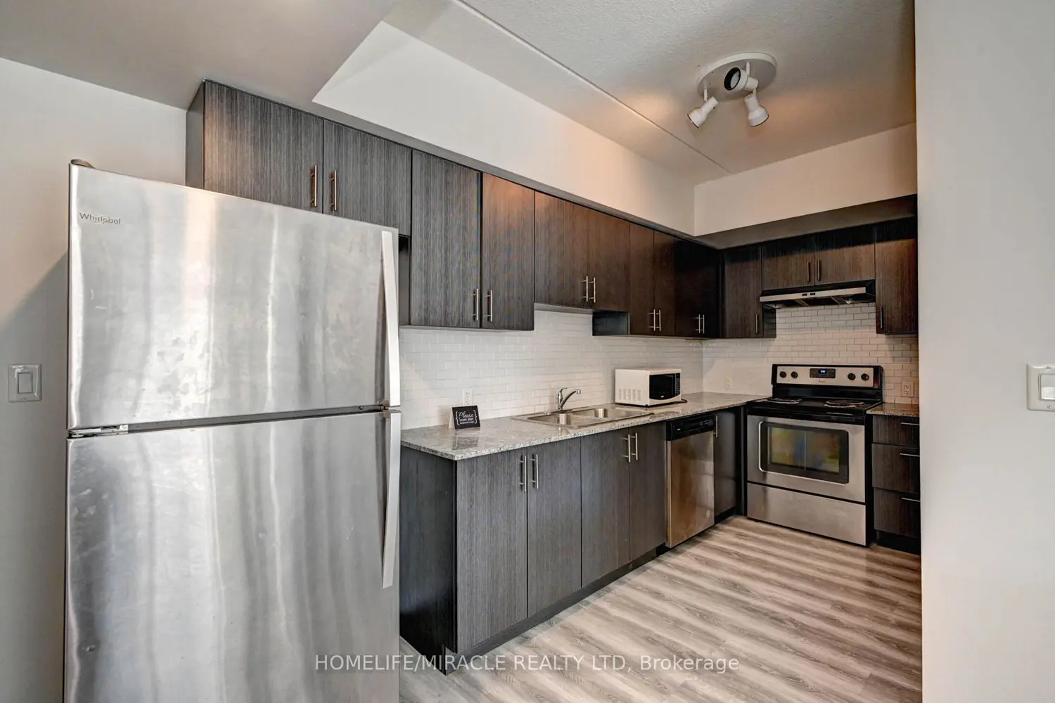 275 Larch Street 209F photo 2