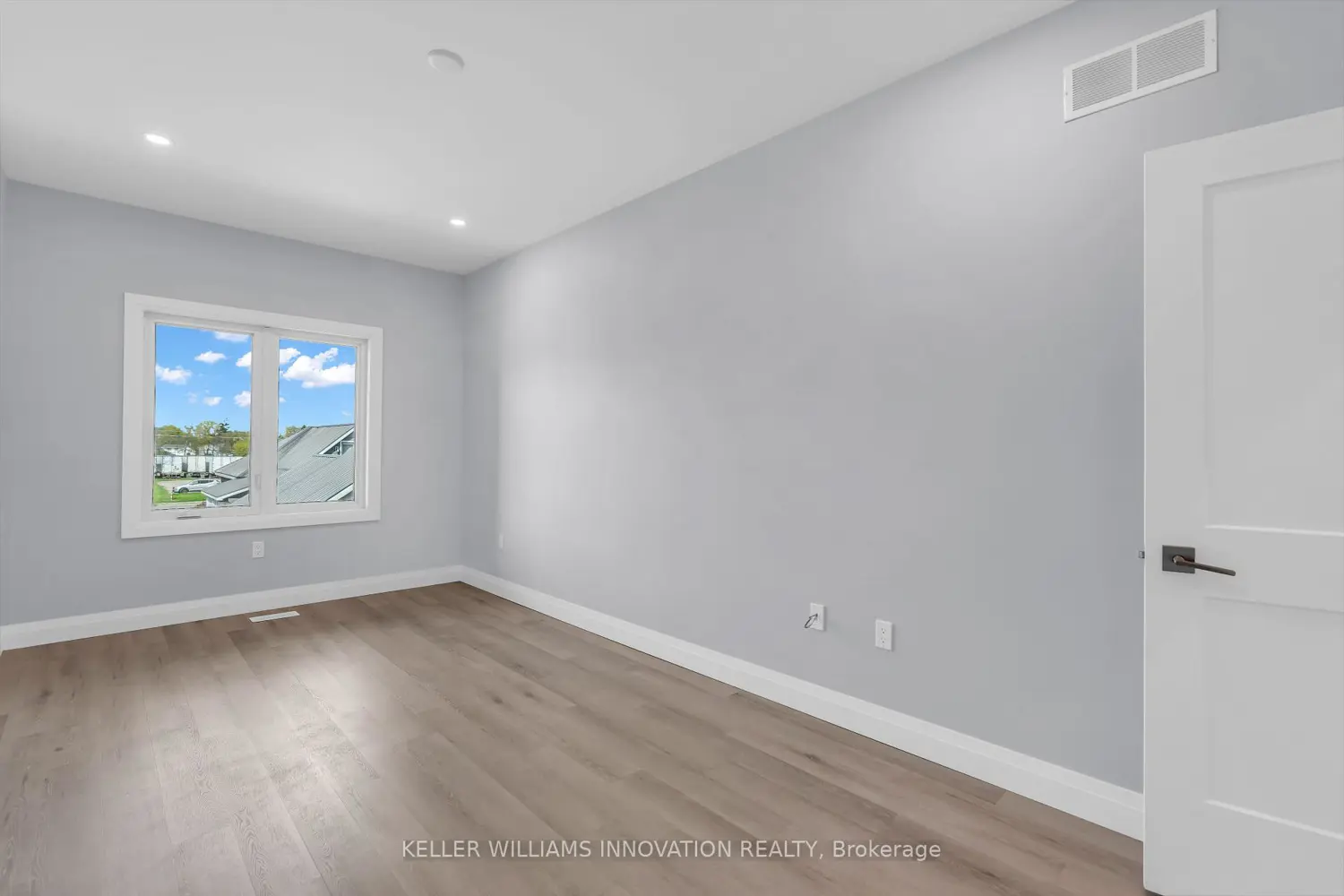 275 James St Street photo 3