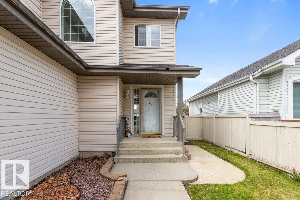 Additional image 3 of 1346 118a Street NW, Edmonton, AB, T6J7G2