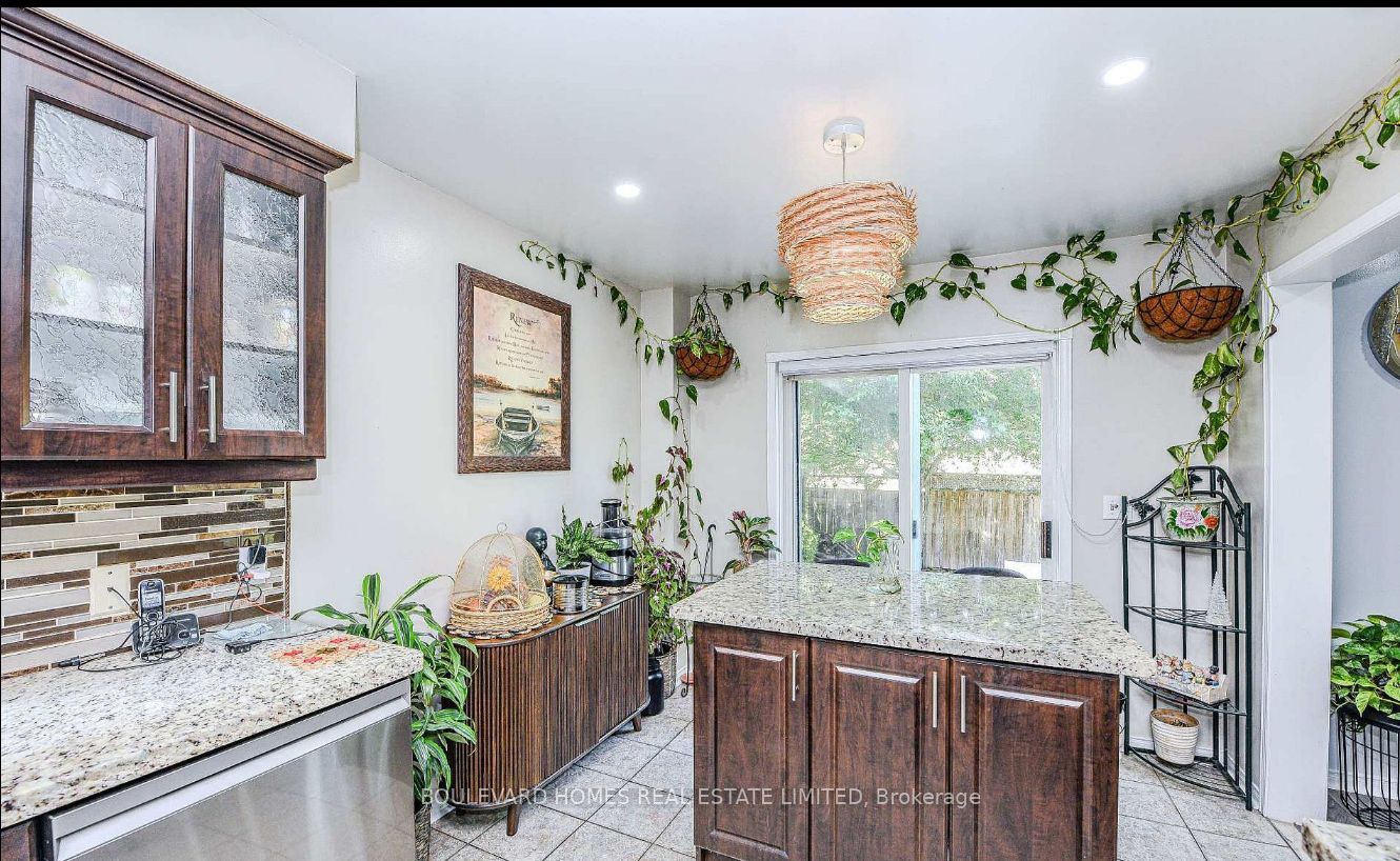 Additional image 6 of 5847 Sidmouth Street, Mississauga, ON, L5V 2K1