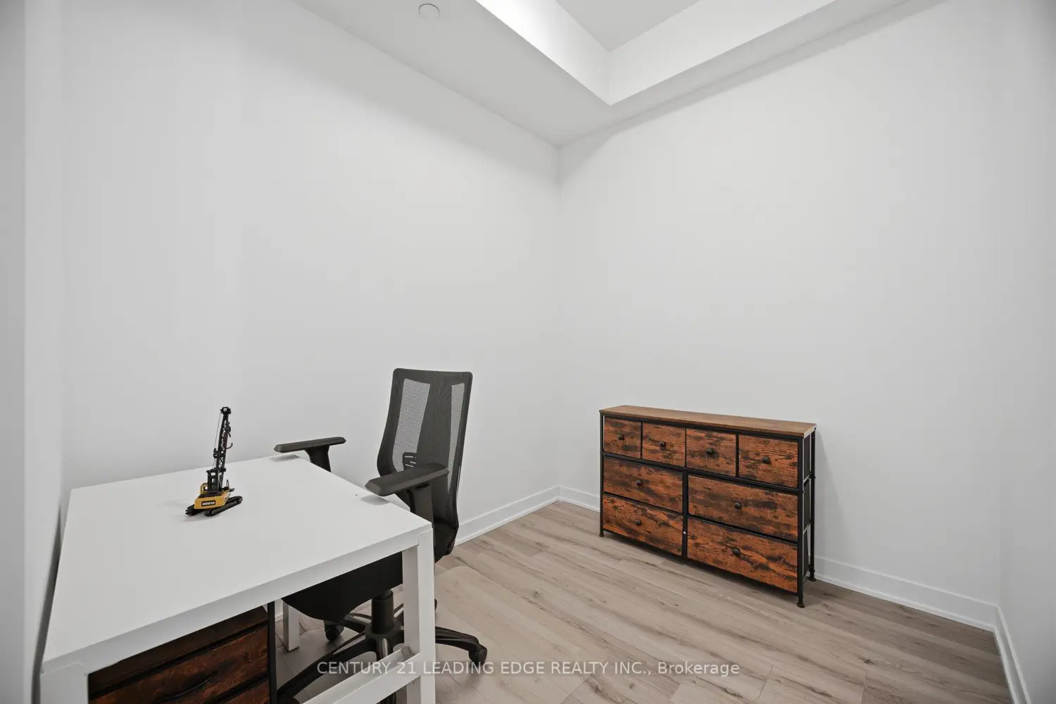 Additional image 9 of 405 Dundas Street 317