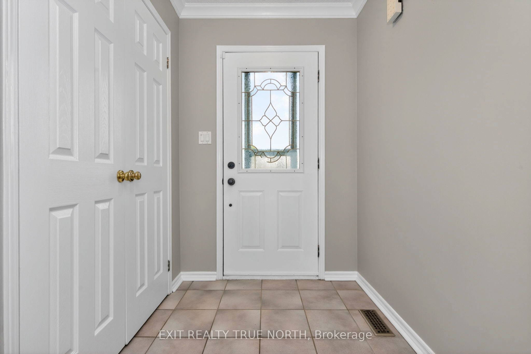 Additional image 3 of 64 Gosney Crescent, Barrie, ON, L4N 6T7