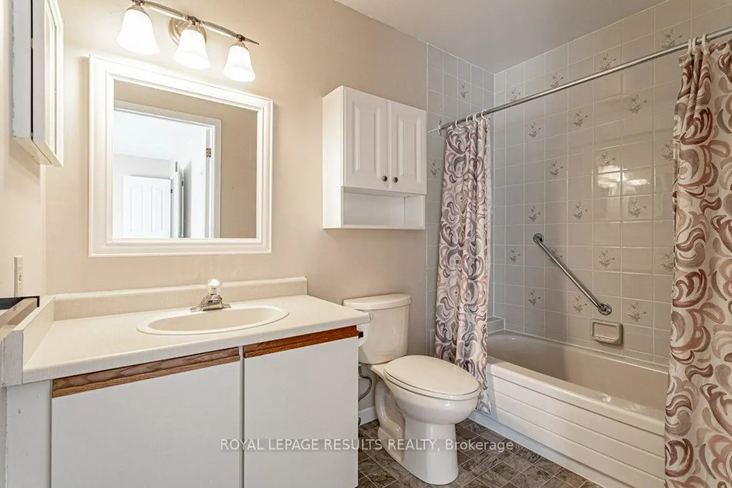 Additional image 15 of 62 Edwin Crescent