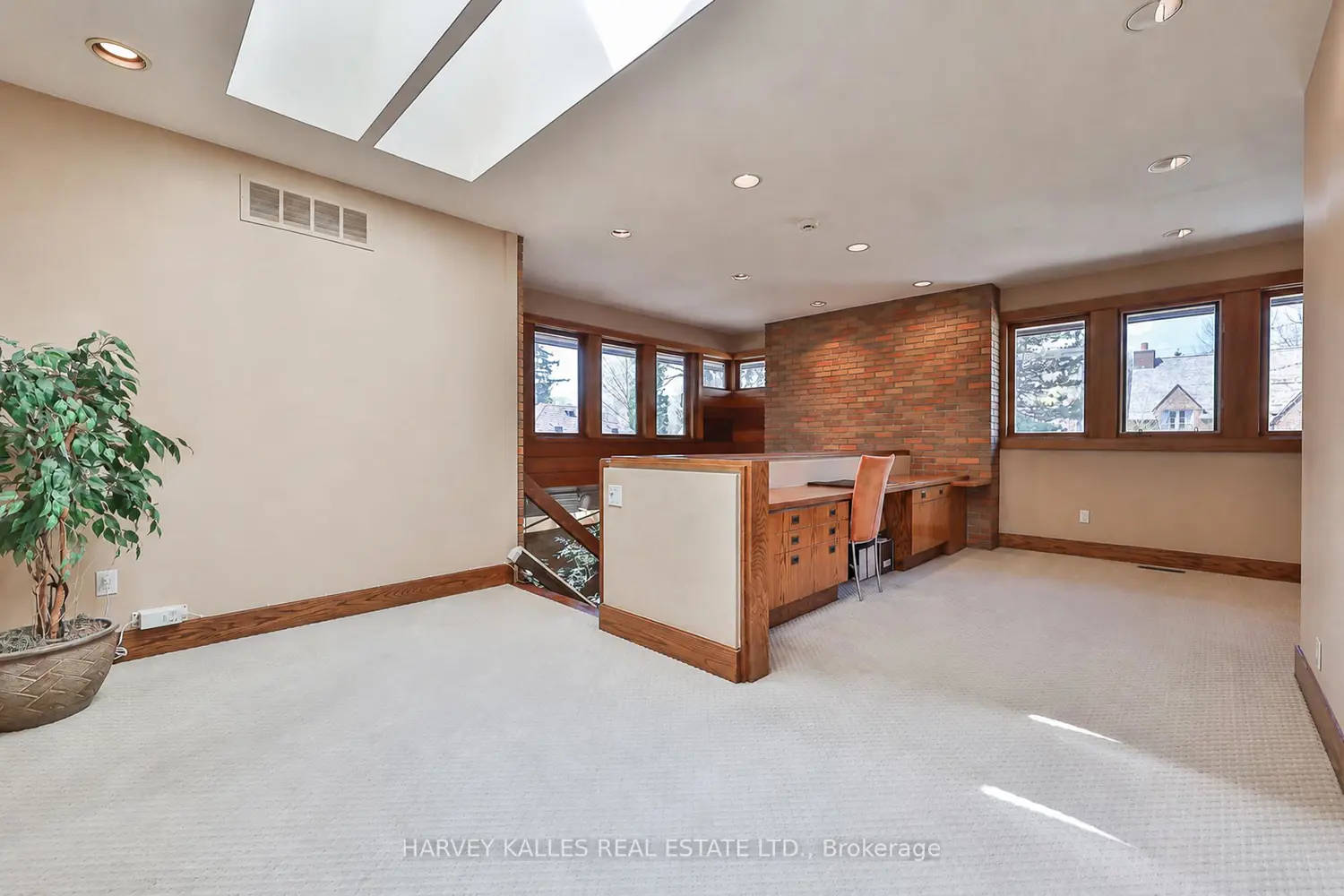 Additional image 8 of 223 Hillhurst Boulevard