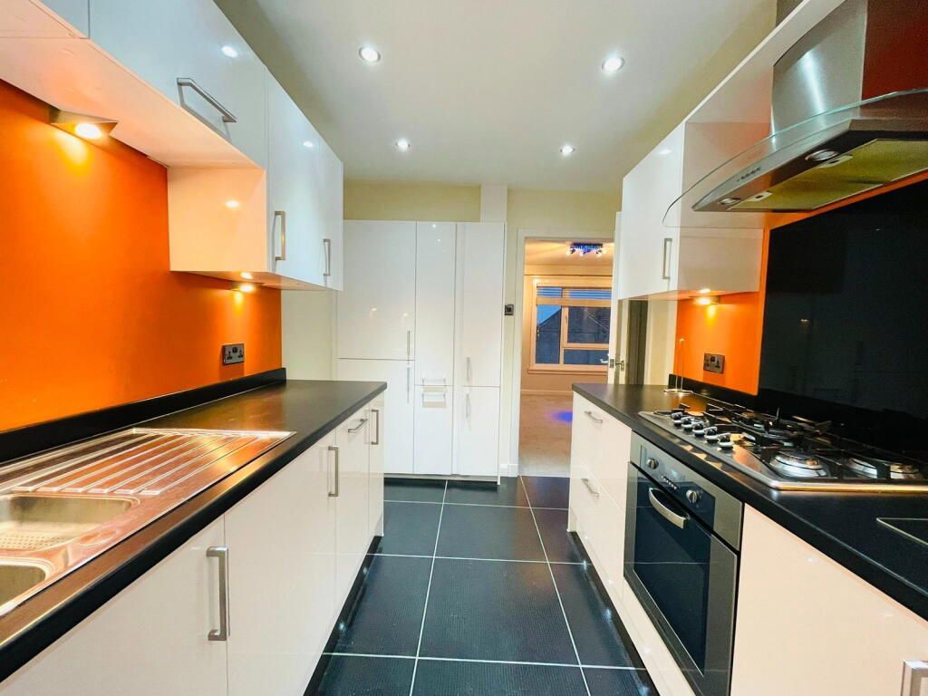 Additional image 2 of 2 bed flat to rentGean Road, Alloa FK10