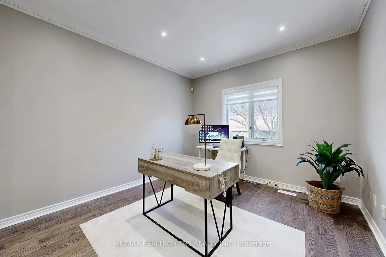 Additional image 7 of 11 Delevan Court