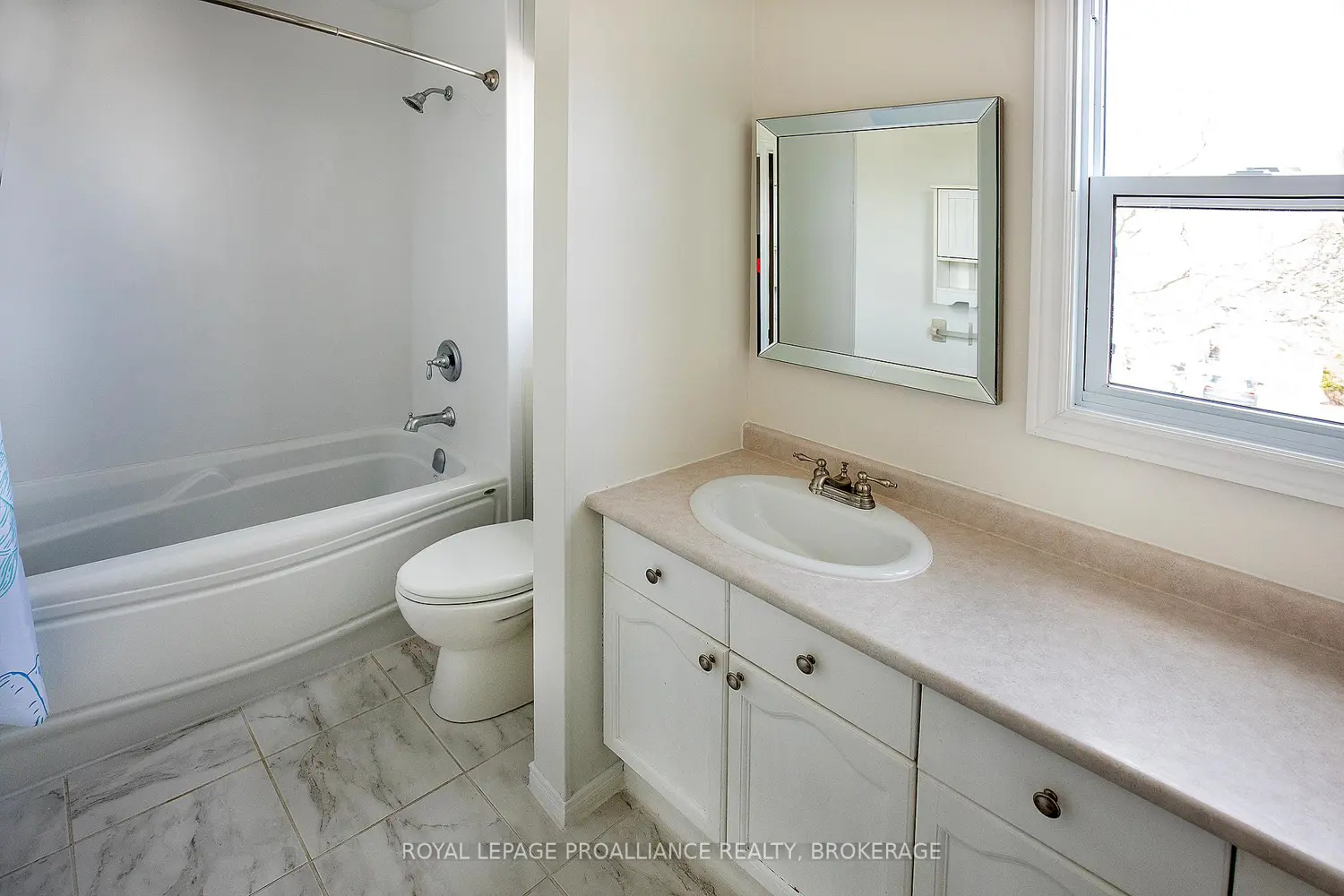Additional image 13 of 1258 Brackenwood Crescent