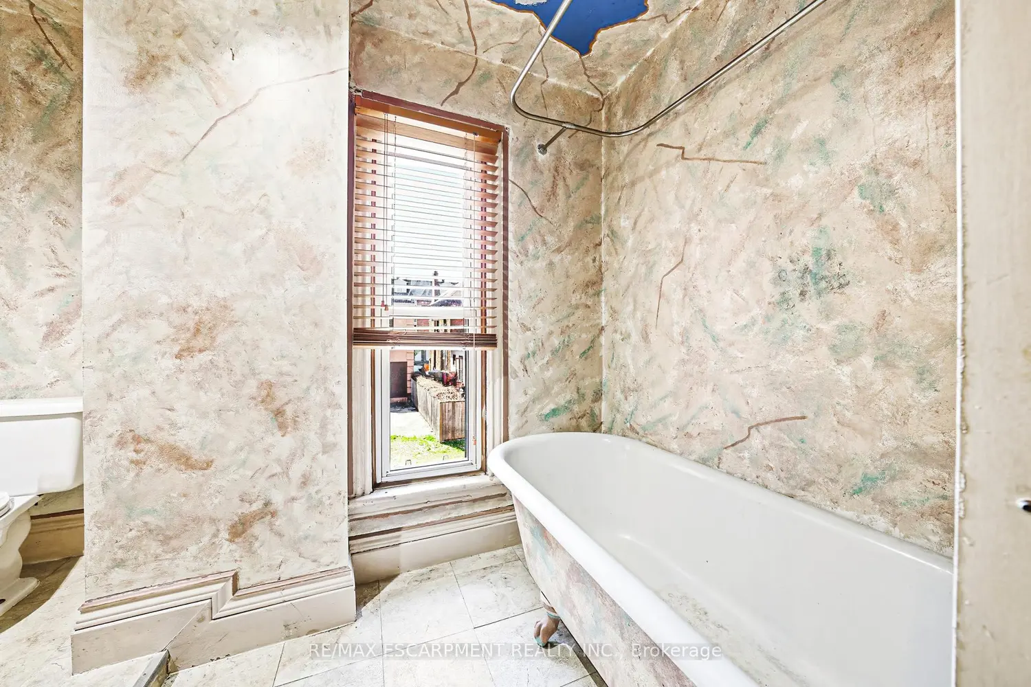 Additional image 8 of 116 Catharine Street